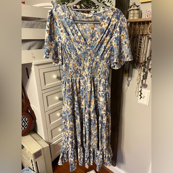 Medium Midi Boutique dress. Worn only a handful of times. - Picture 1 of 3